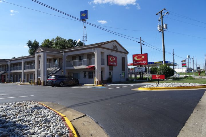 Hotel 4 of 27