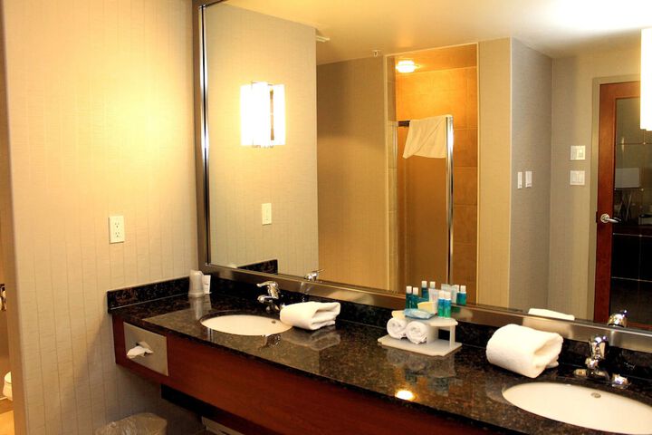 Holiday Inn Express & Suites Sherwood Park-Edmonton Area by IHG