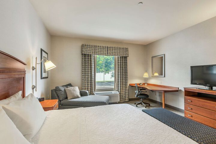 Room 21 of 38