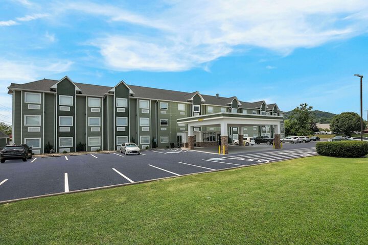 Hotel 4 of 34