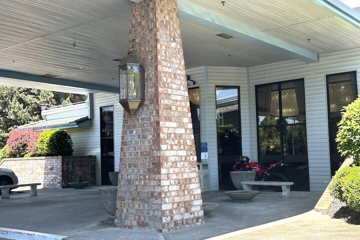 Hotel 4 of 27