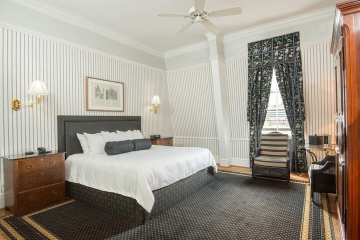 The Tremont House Galveston, a Tribute Portfolio Hotel