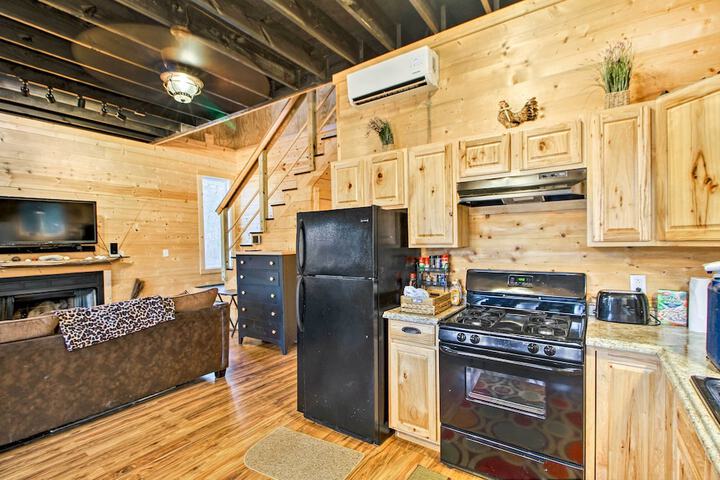 Secluded Santee River Island Retreat w / Dock!