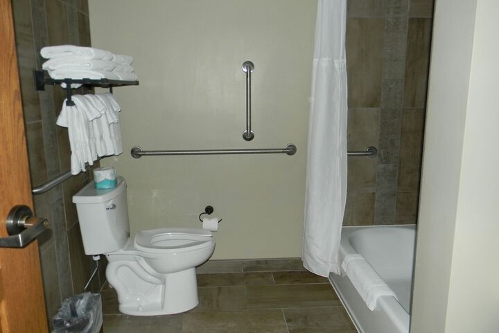 Room 62 of 124