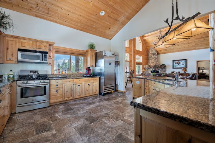 The Hideaway Lodge