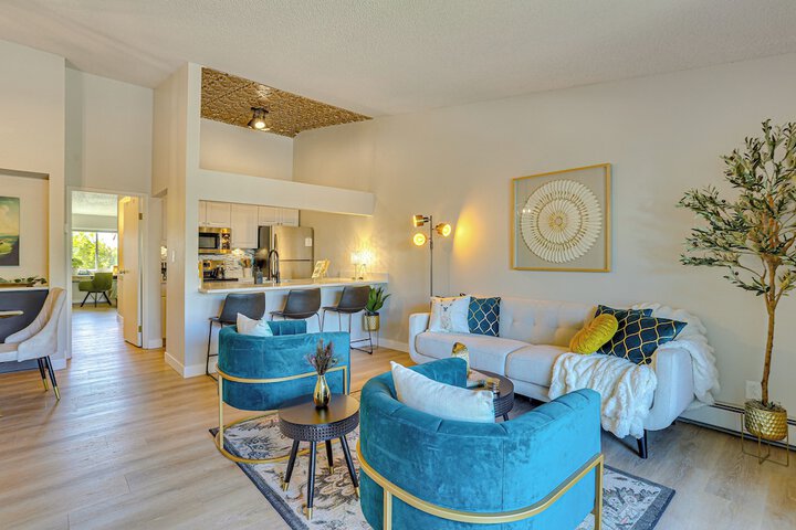 1 Mi to Dtwn: Condo w / Pool Access in Castle Rock