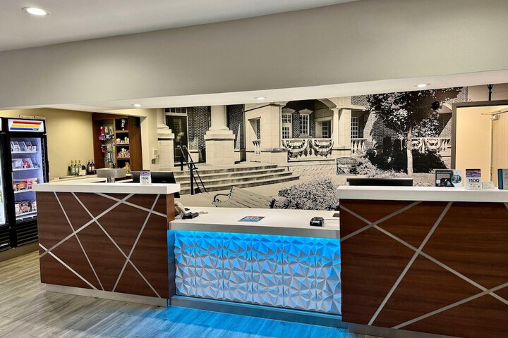 Hotel Interior 14 of 48