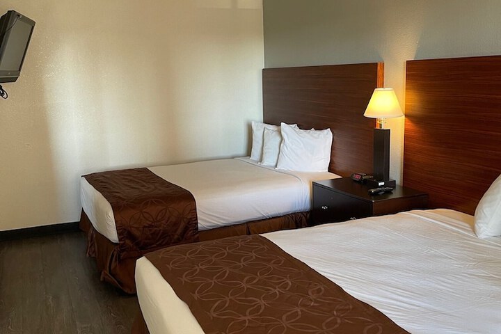 Room 14 of 34