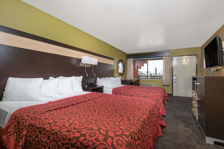 Room 40 of 61