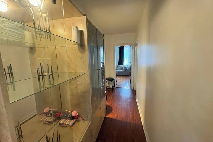 Huge 3 Bedrooms Apt 15 Minutes to NY City