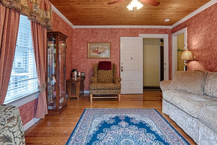 Broad River Inn