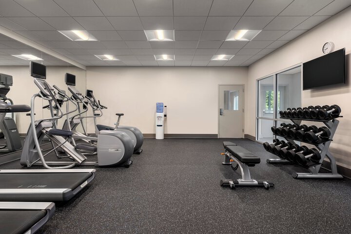 Holiday Inn Express Queensbury - Lake George Area by IHG