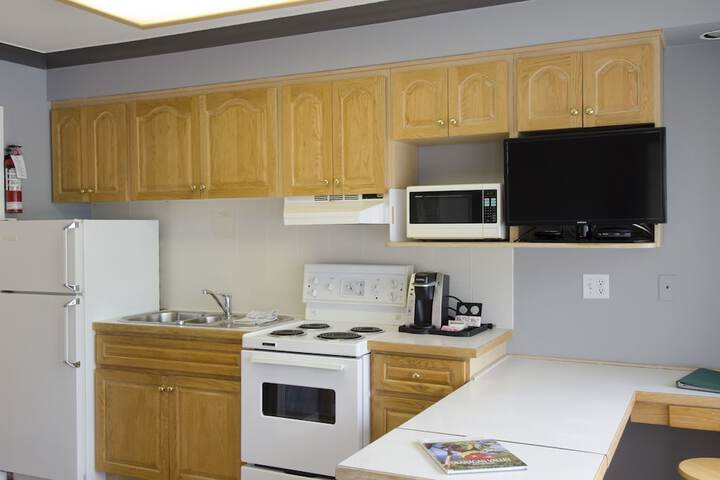 Tiki Shores Inn & Suites