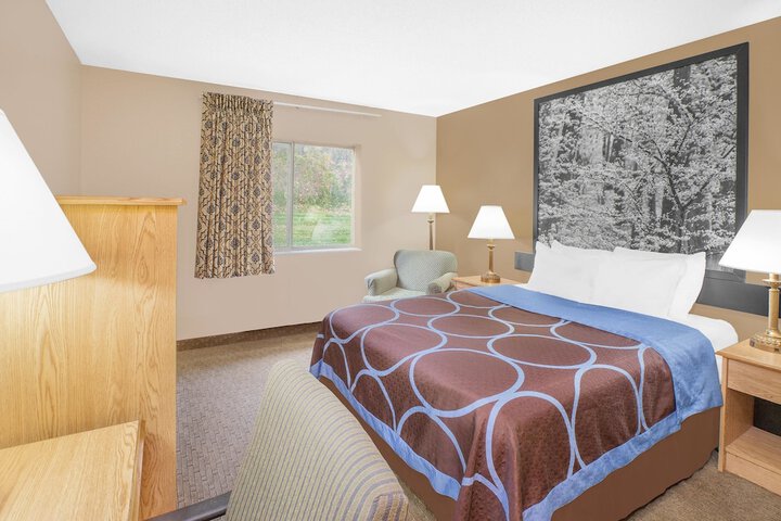 Room 16 of 16