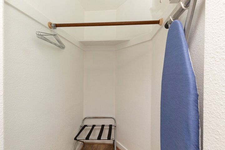 Room 14 of 25