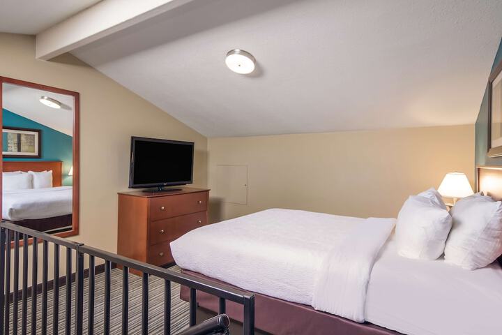 Room 10 of 41