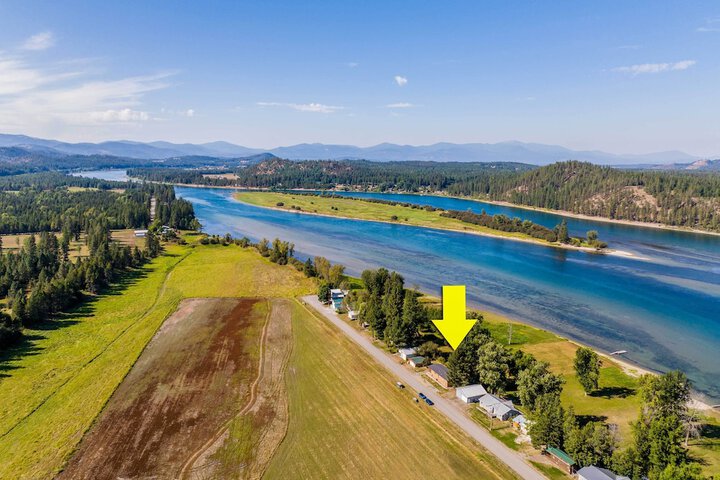 Newport Riverfront Home w / Deck + Fire Pit!
