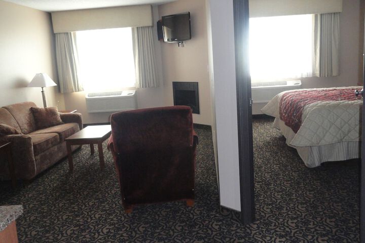 Room 27 of 37