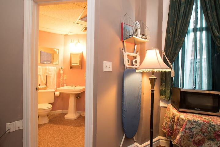 Room 15 of 32