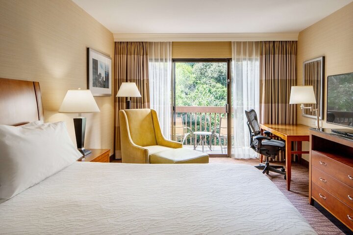 Room 53 of 100