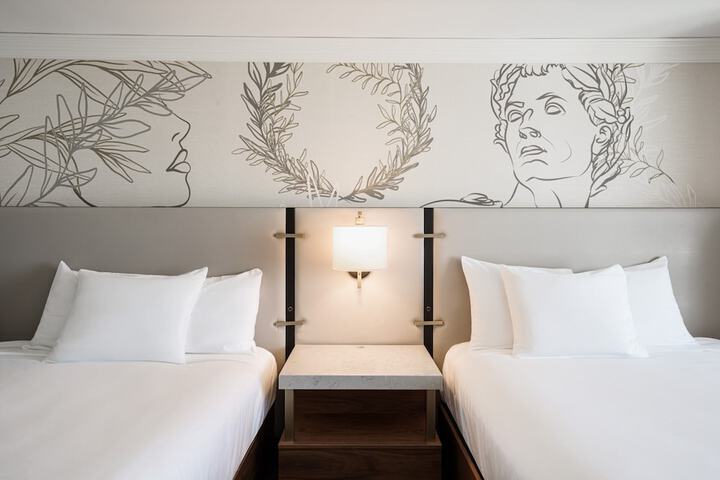 Room 25 of 97