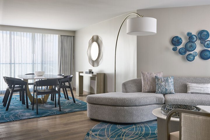 VEA Newport Beach a Marriott Resort & Spa