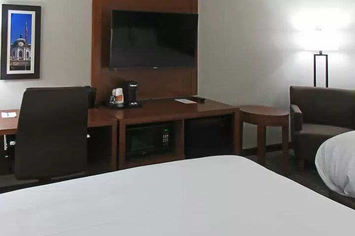 Room 12 of 26