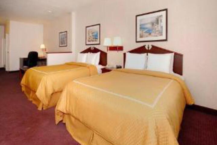 Comfort Suites