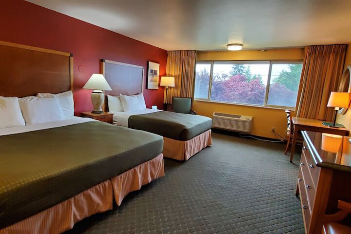 Room 33 of 53