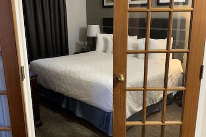 Room 11 of 31