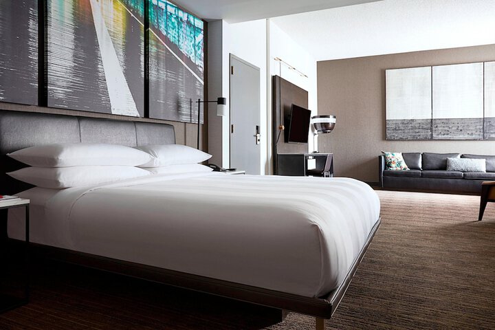 Room 42 of 86