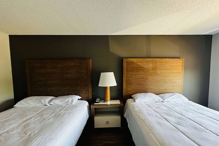 Room 77 of 111