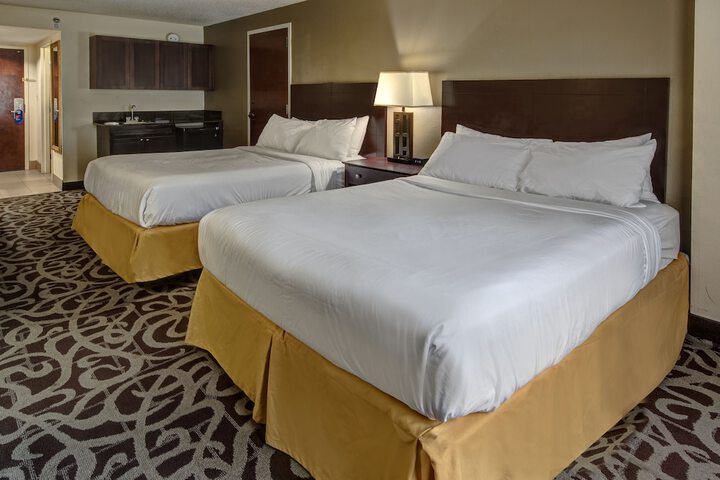 Room 11 of 24