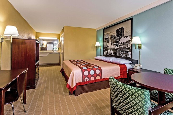 Room 9 of 21