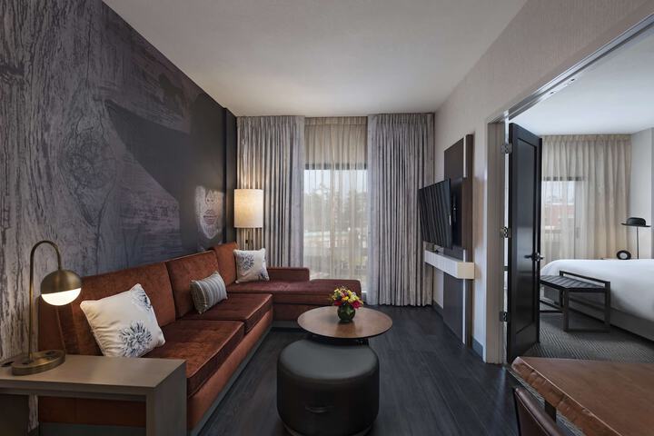 Room 20 of 34