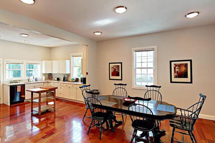 7 3rd Street Home