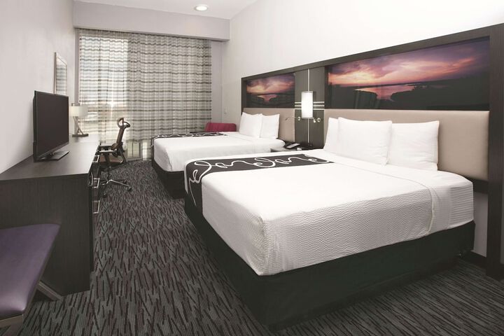 Room 18 of 33
