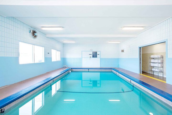 Pool 6 of 35