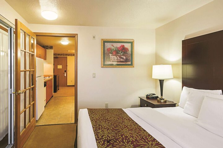 Room 20 of 33