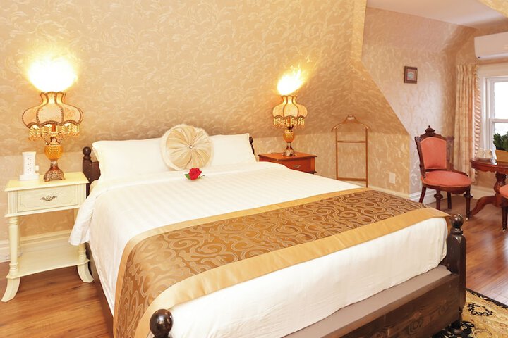 Room 155 of 252