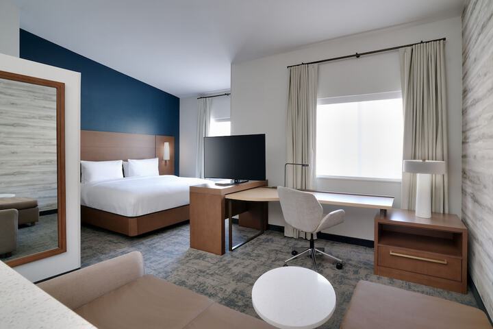 Room 48 of 77