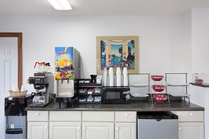 Breakfast/Coffee Service 29 of 30
