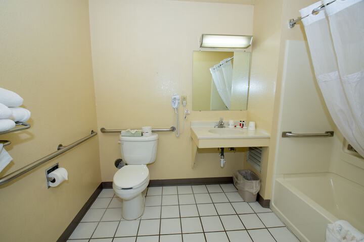 Room 10 of 36