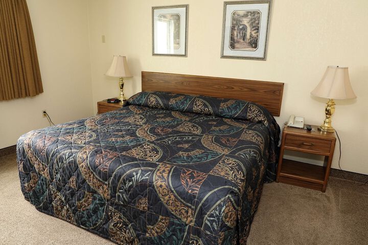 Room 10 of 35