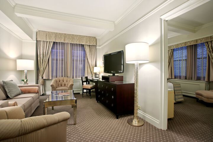 Room 12 of 40