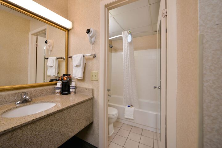 Room 20 of 38