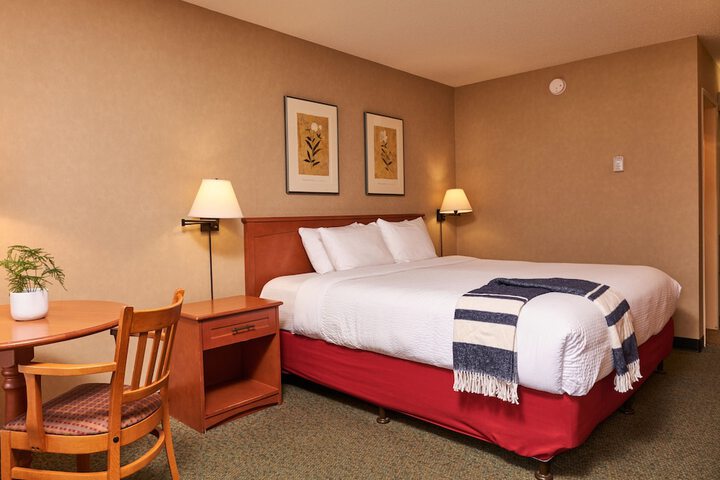 Room 8 of 14