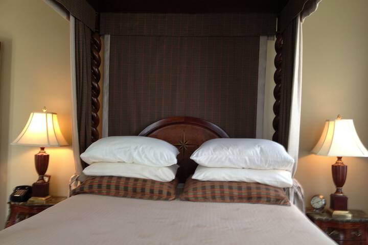 Room 31 of 65