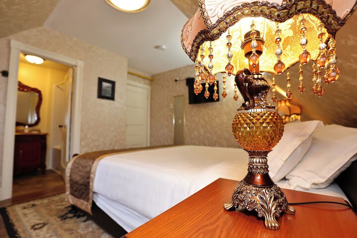 Room 195 of 252