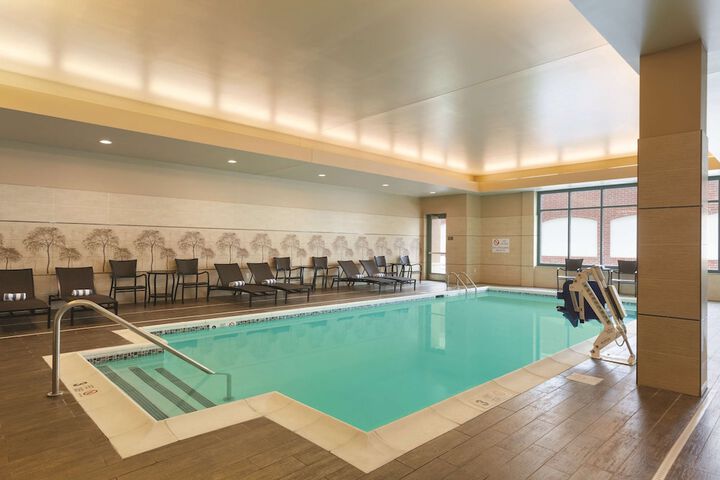 Embassy Suites Saratoga Springs